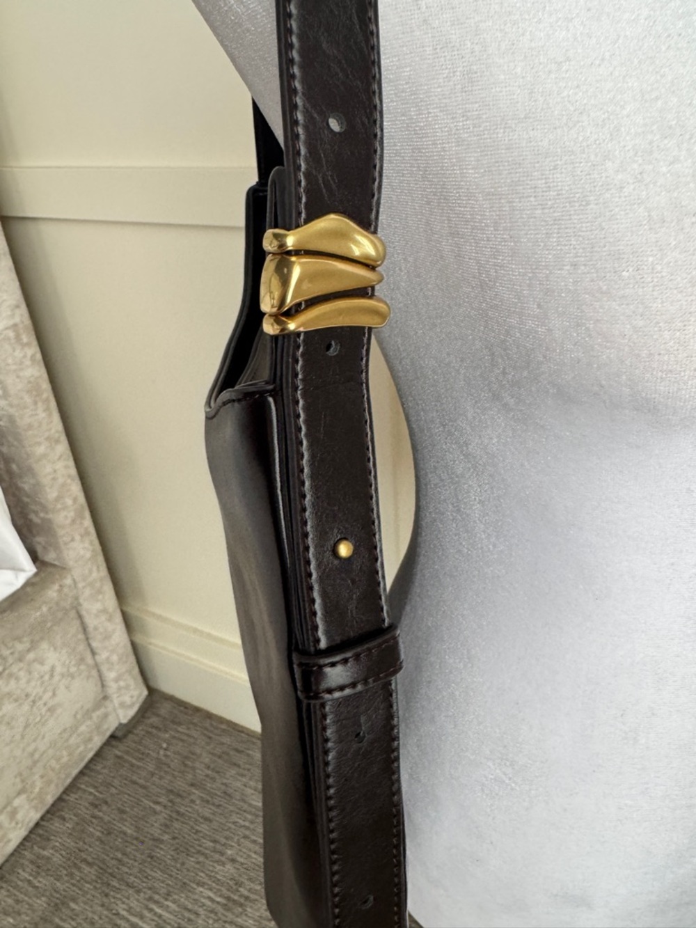 Women's Black Leather Hobo Shoulder Bag - Picture 6 of 13